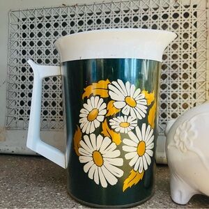 Vintage West Bend Thermo-Serv Insulated Plastic Pitcher